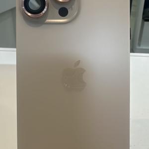 Tapa trasera iPhone 16 Pro Max Original Rosa (instalada)