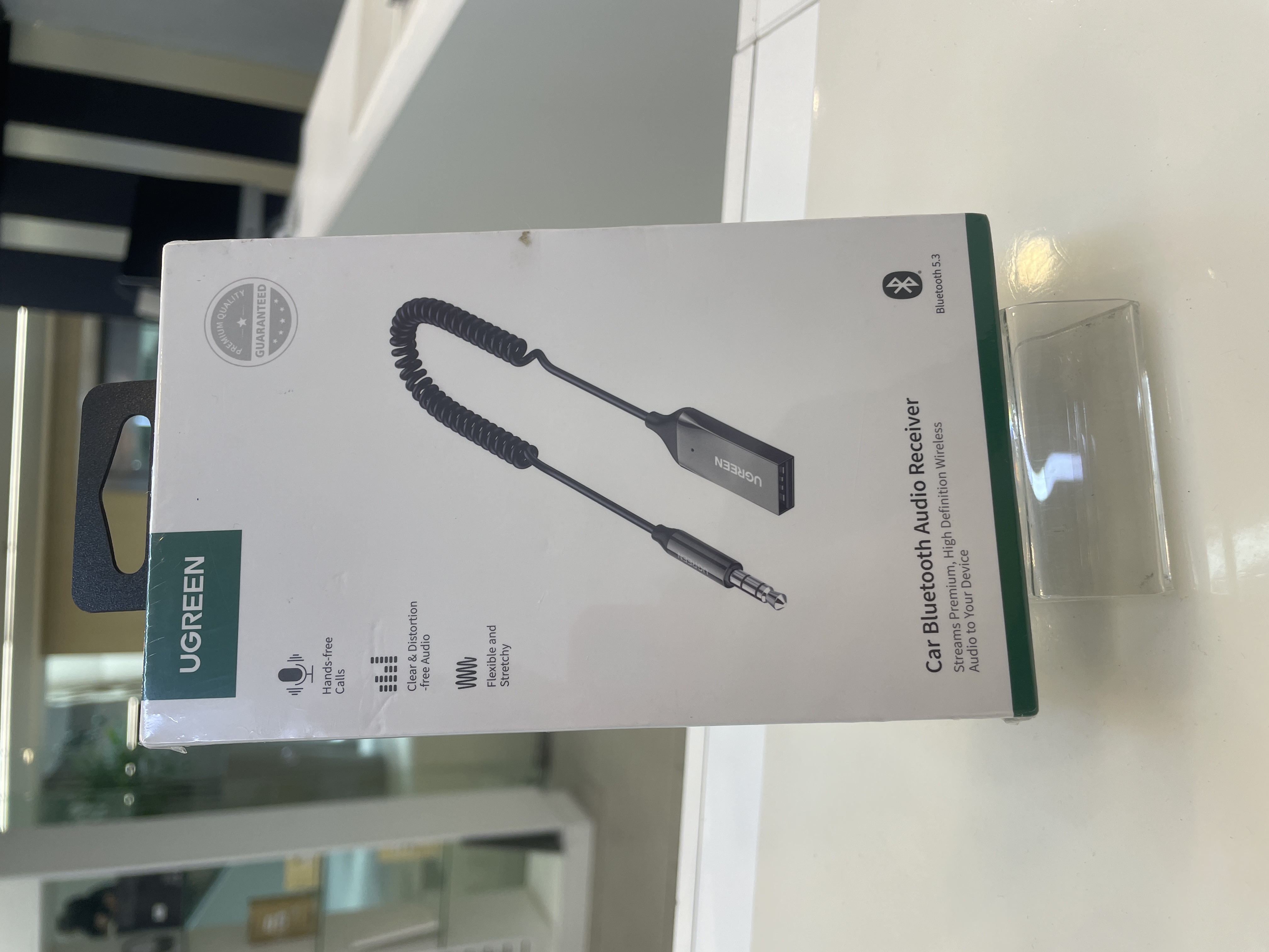 ADAPTADOR VEHICULAR DE AUDIO A BLUETOOTH 5.0 70601
