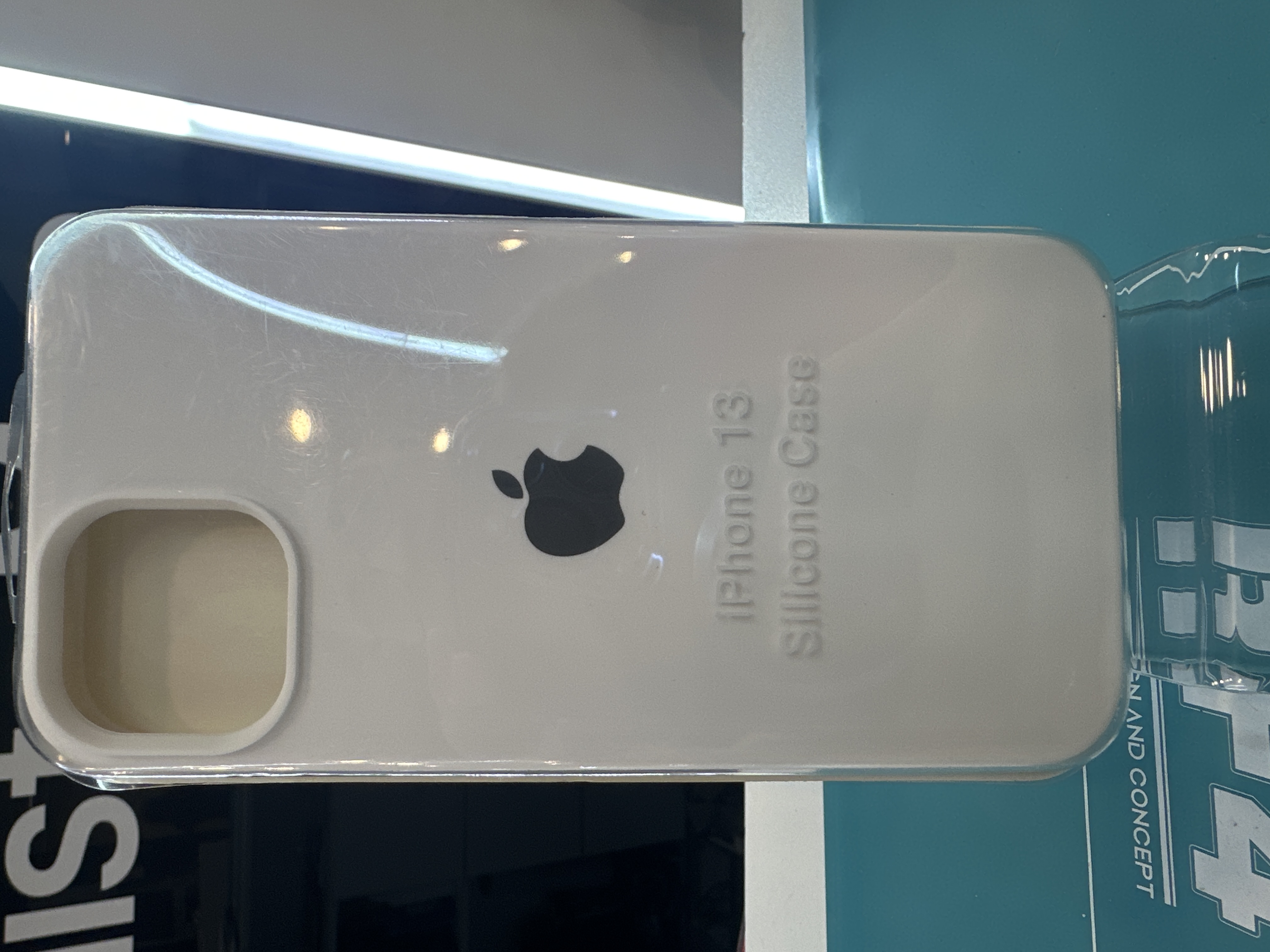CASE IP 13 Nº 10 BLANCO