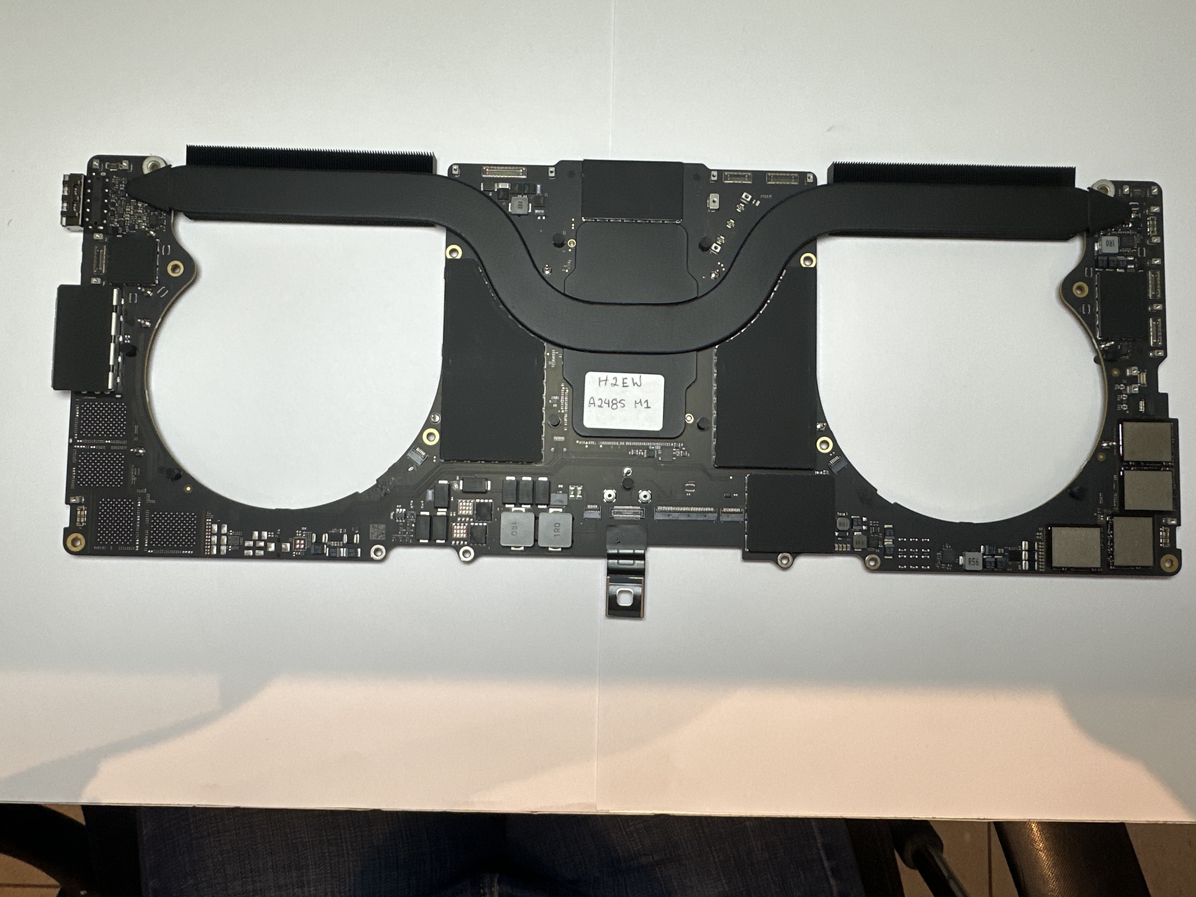 Placa MacBook A2485
