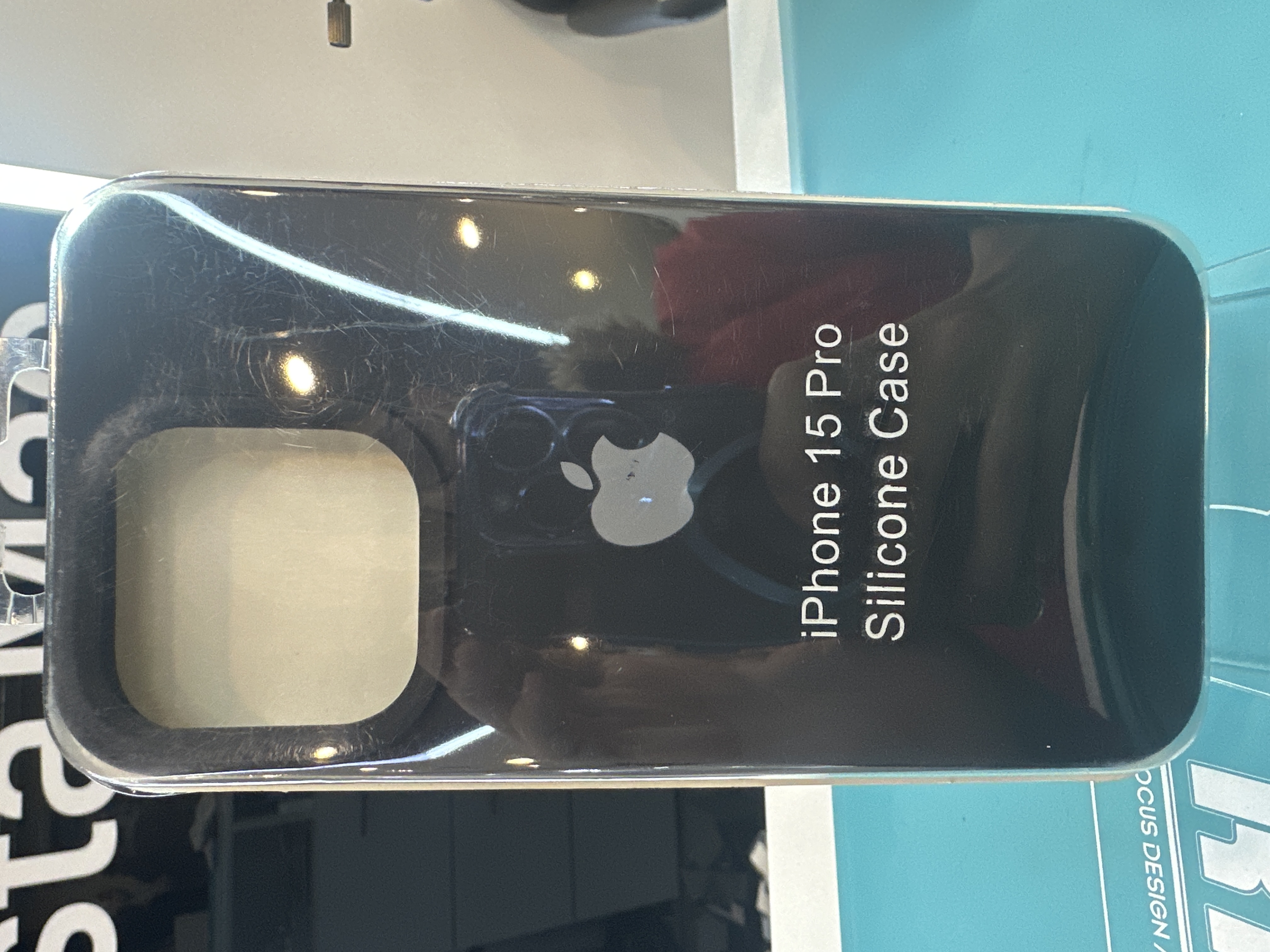 CASE IP 15 PRO Nº 18 NEGRO
