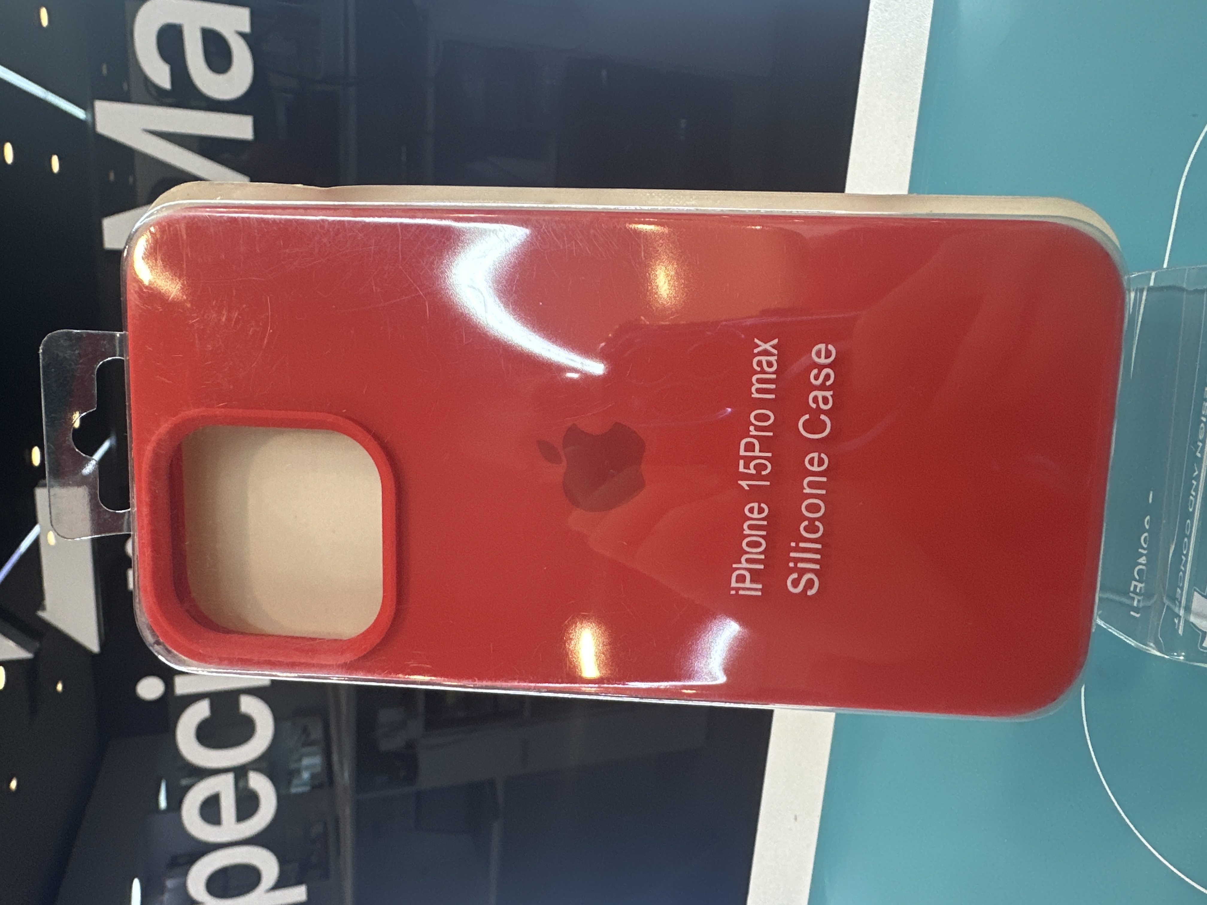 CASE IP 15 PRO MAX Nº 14 ROJO
