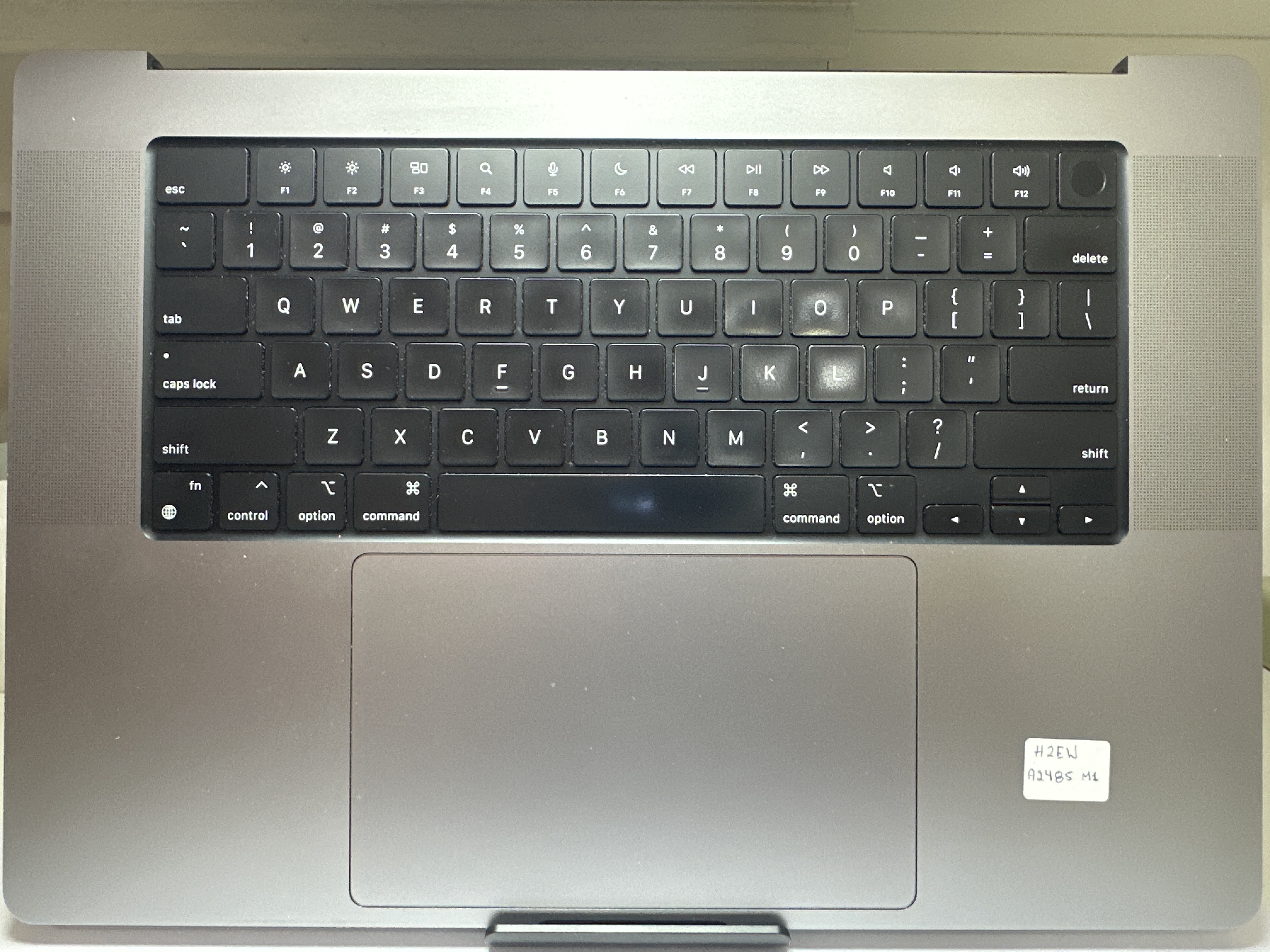 Top case macbook A2485