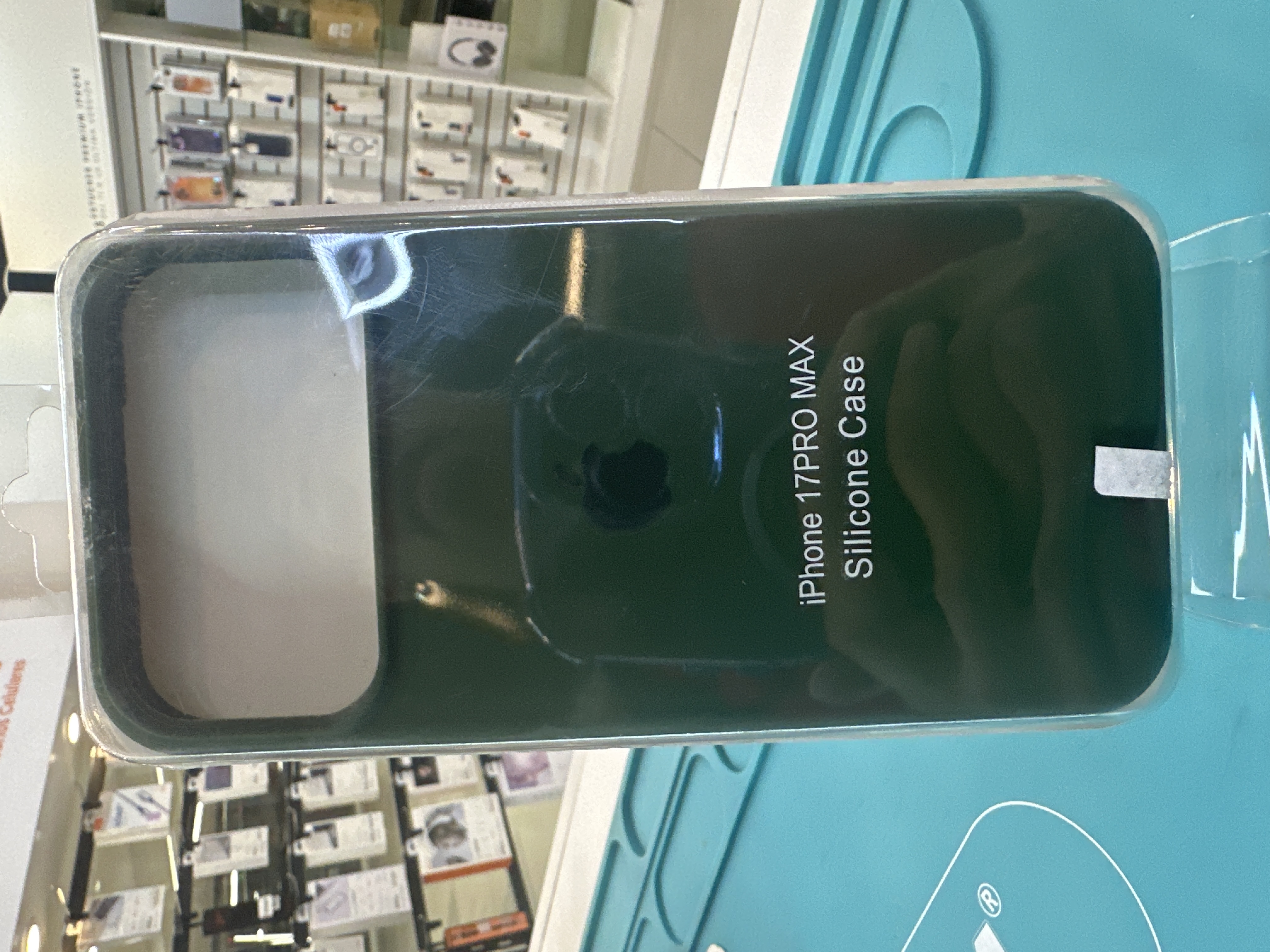 CASE IP 17 PRO MAX CERRADO Nº 52 VERDE MILITAR