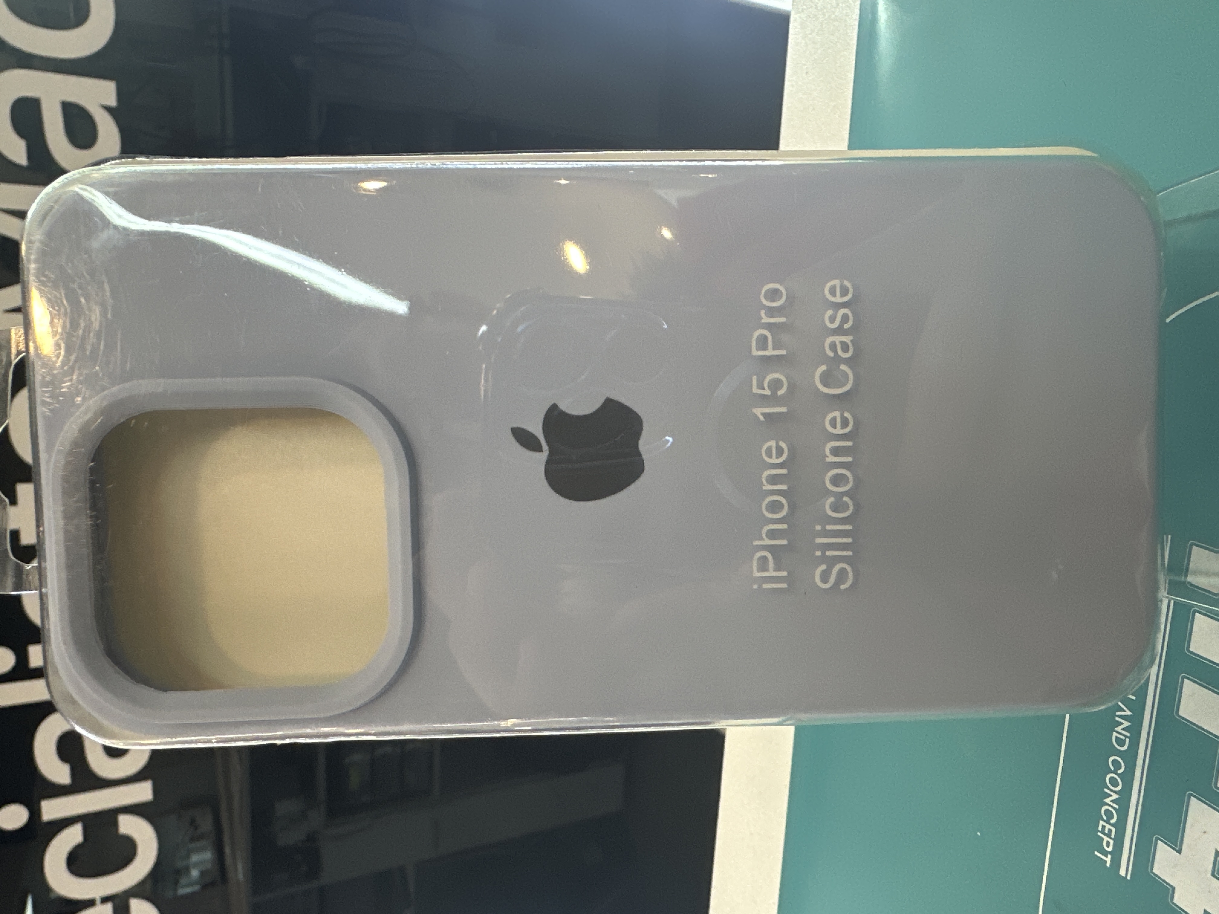 CASE IP 15 PRO Nº 5 CELESTE