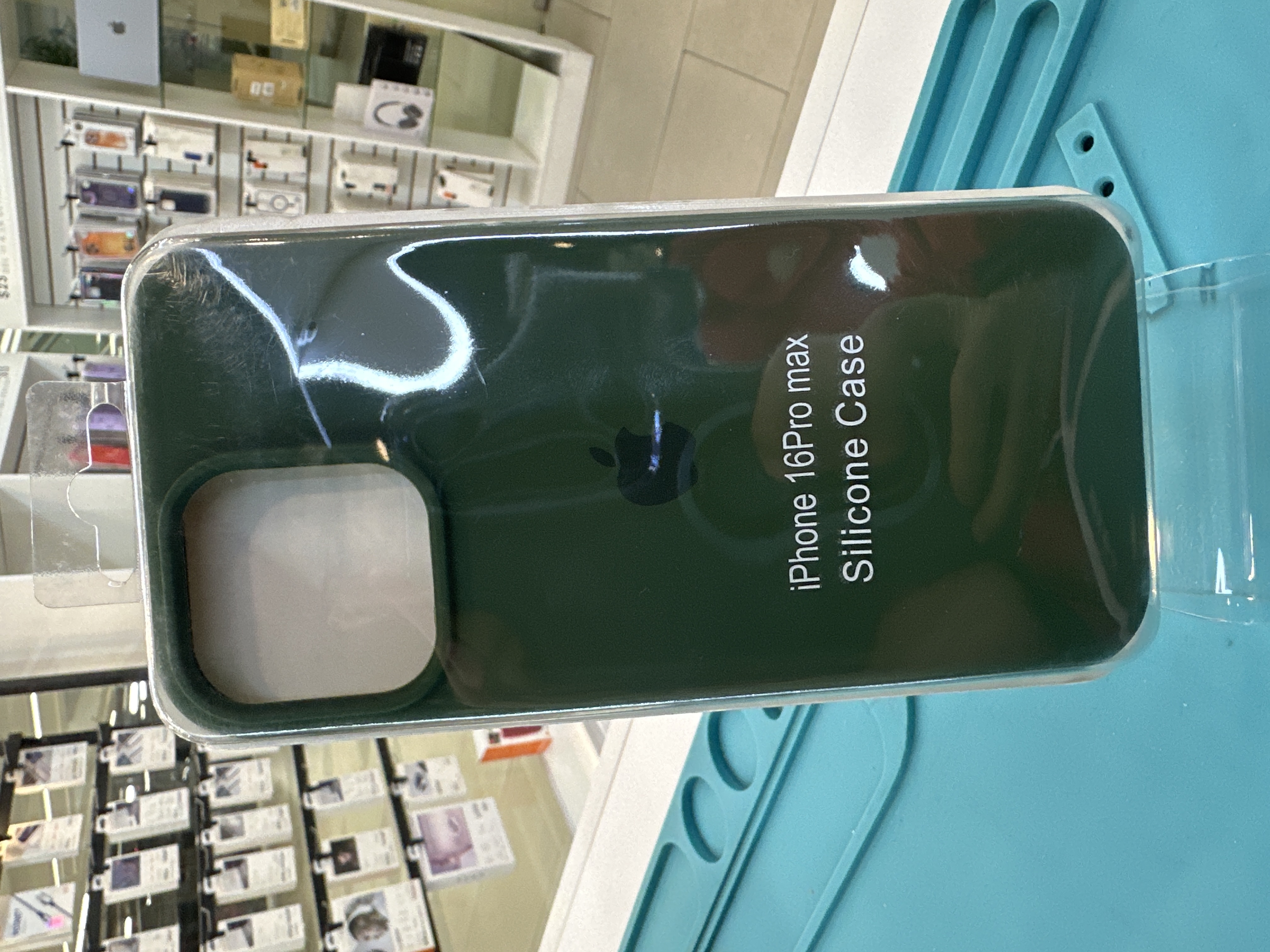 CASE IP 16 PRO MAX CERRADO Nº 52 VERDE MILITAR