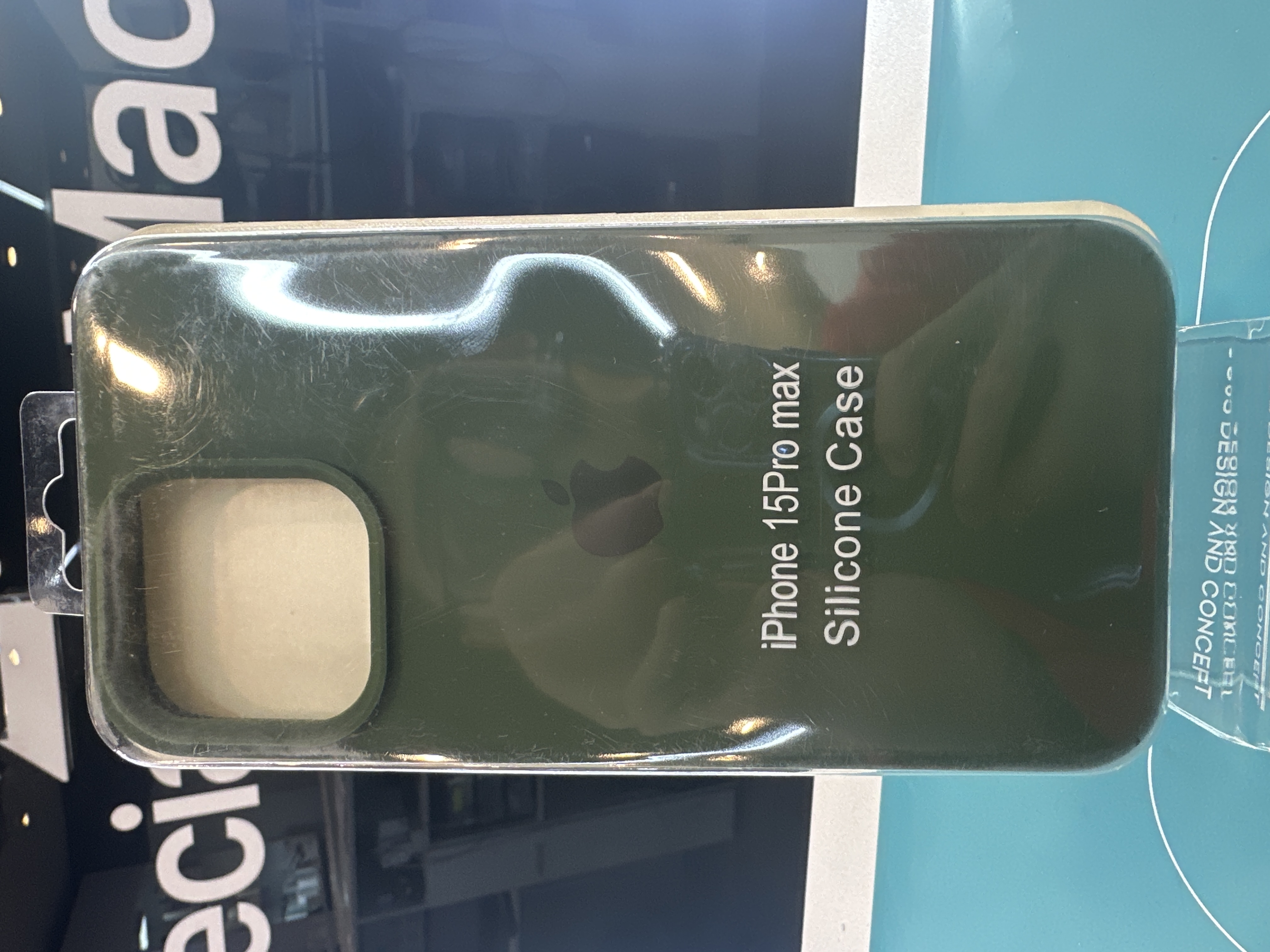 CASE IP 15 PRO MAX Nº 52 VERDE MILITAR