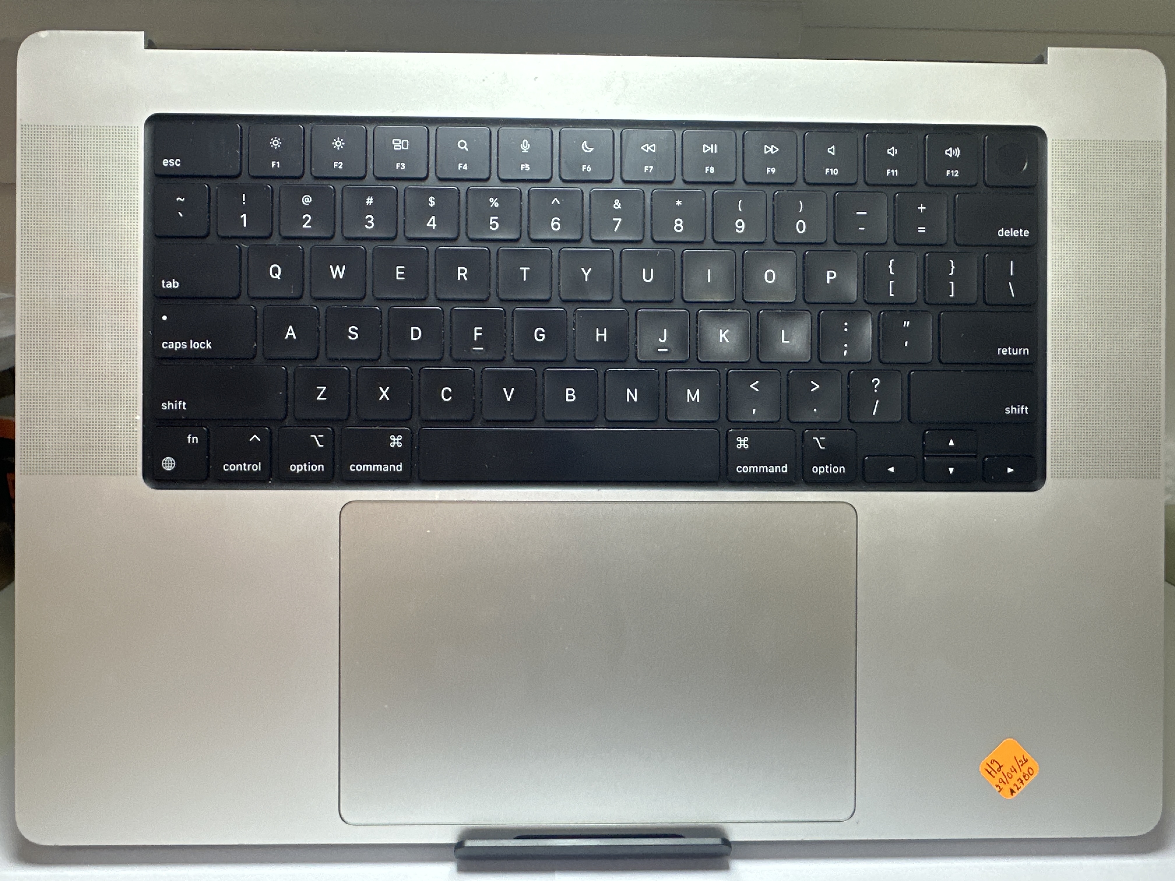 Top case Macbook A2780