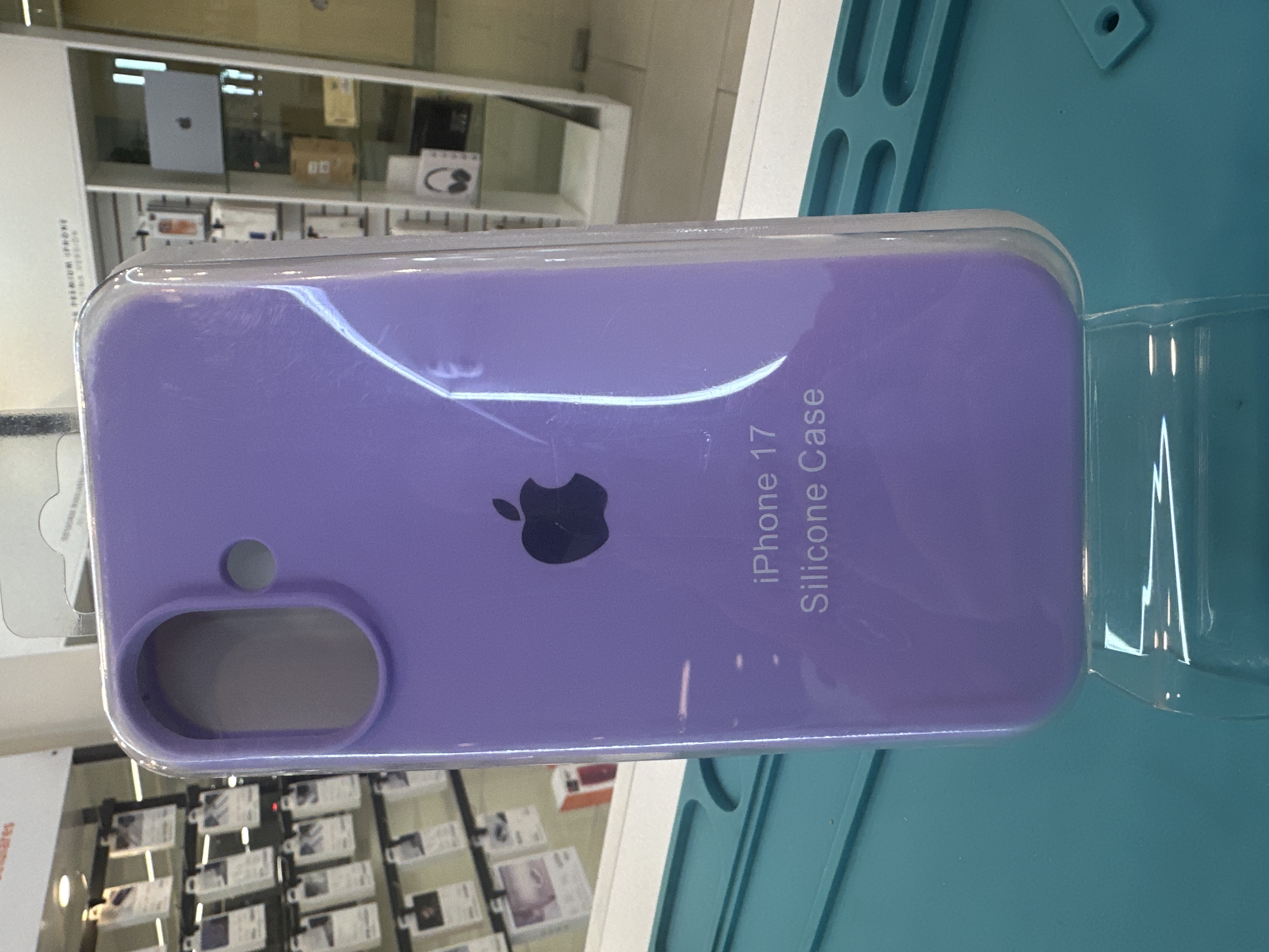 CASE IP 17 CERRADO Nº 42 LILA