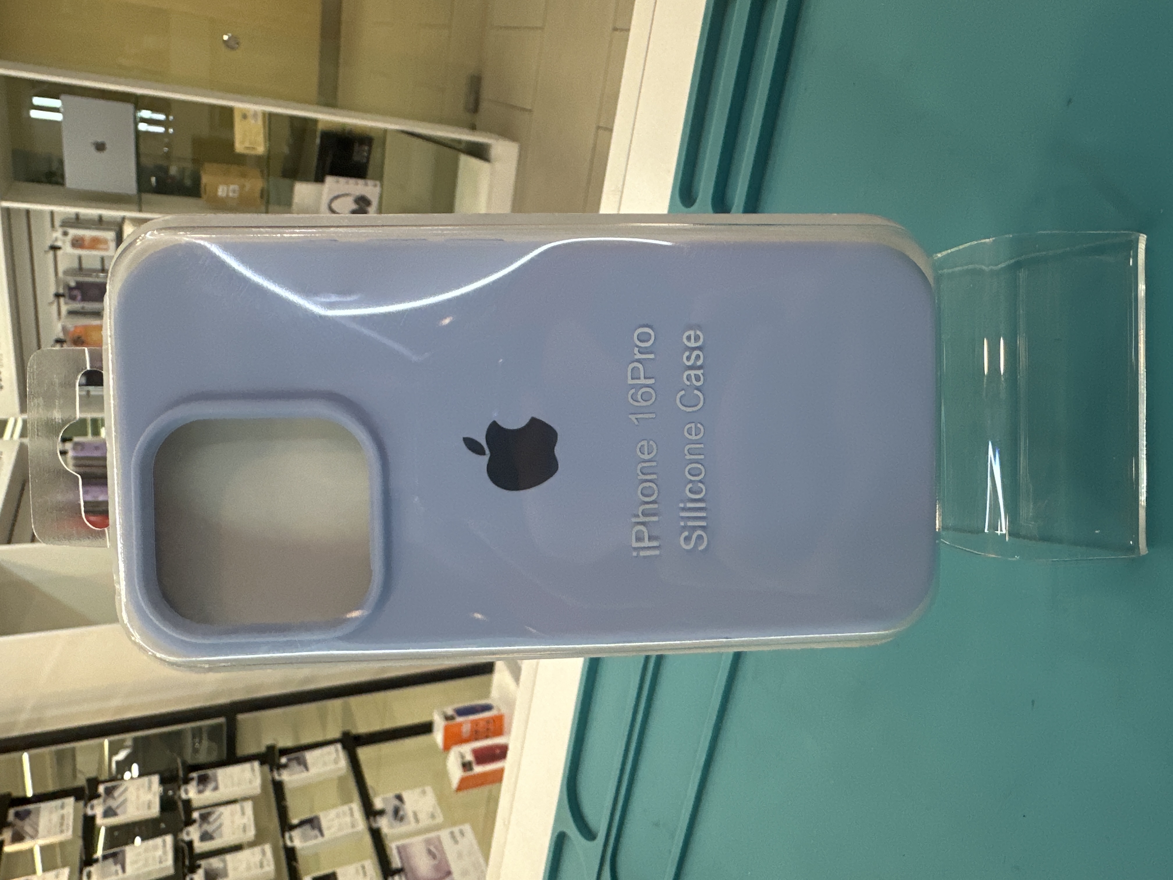 CASE IP 16 PRO CERRADO Nº 5 CELESTE